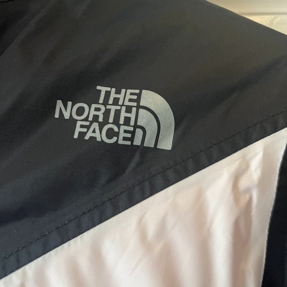 The North Face Girls Anura Rain TriClimate Jacket - Picture 11 of 11